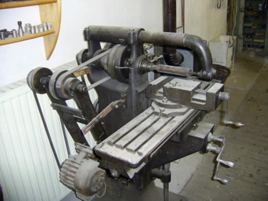 Alte Fräßmaschine